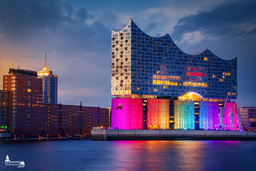 Hamburger Hafen Bilder - Elbphilharmonie am Abend illuminiert
