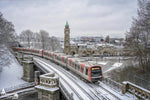 Hamburg Bilder im Winter - UBahn im Schnee - Landungsbrücken