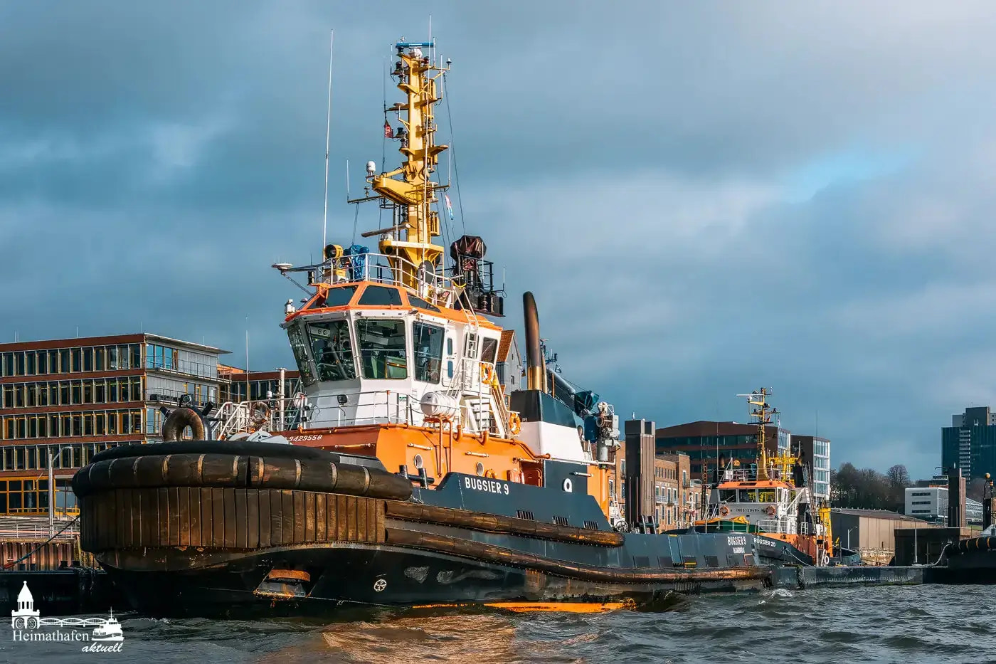 Hafenschlepper BUGSIER 9 an der Schlepperpier Neumühlen